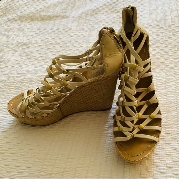 Cream Gladiator Vince Camuto Leather Wedges - Picture 7 of 11